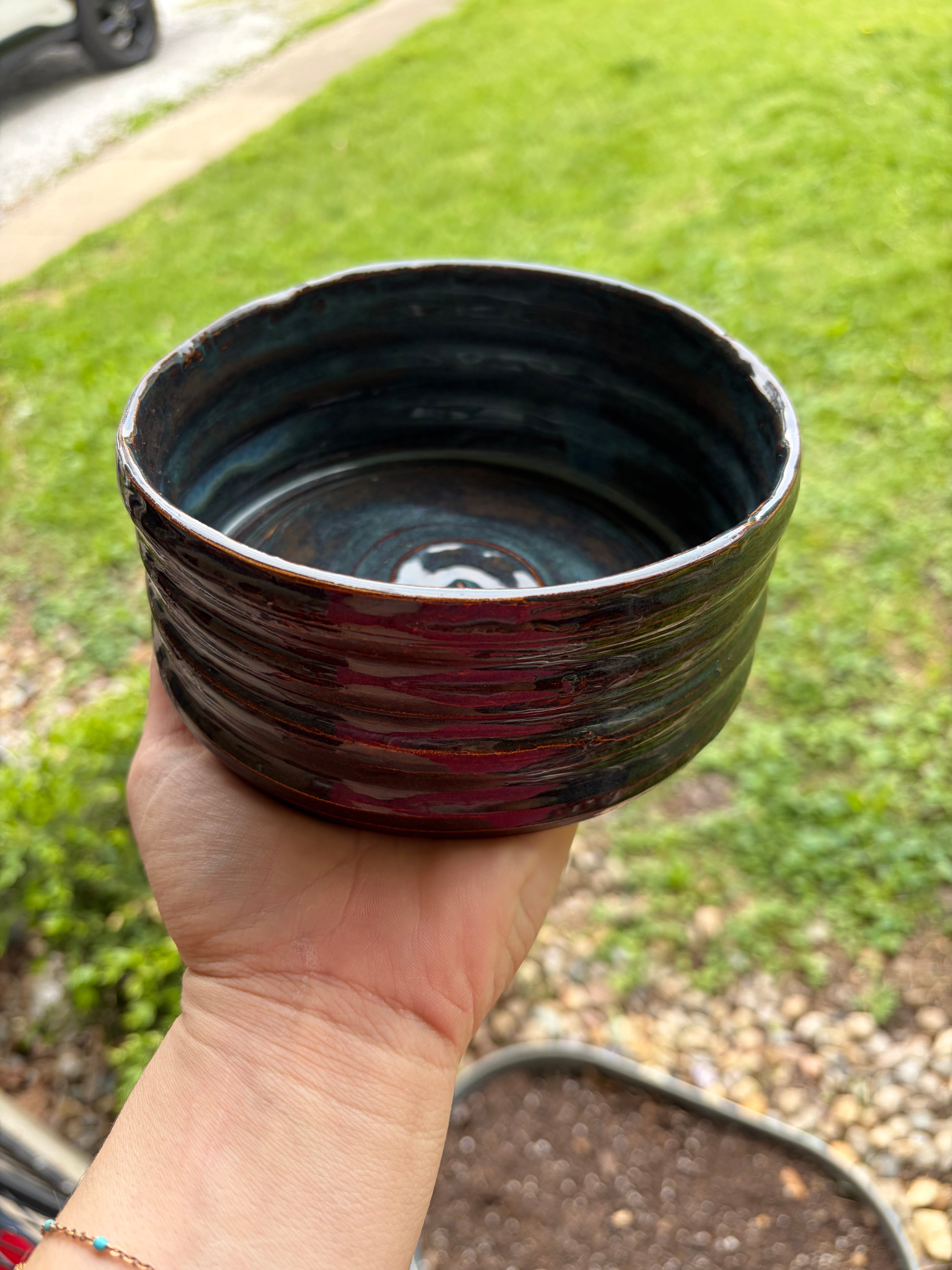 Food/water bowl